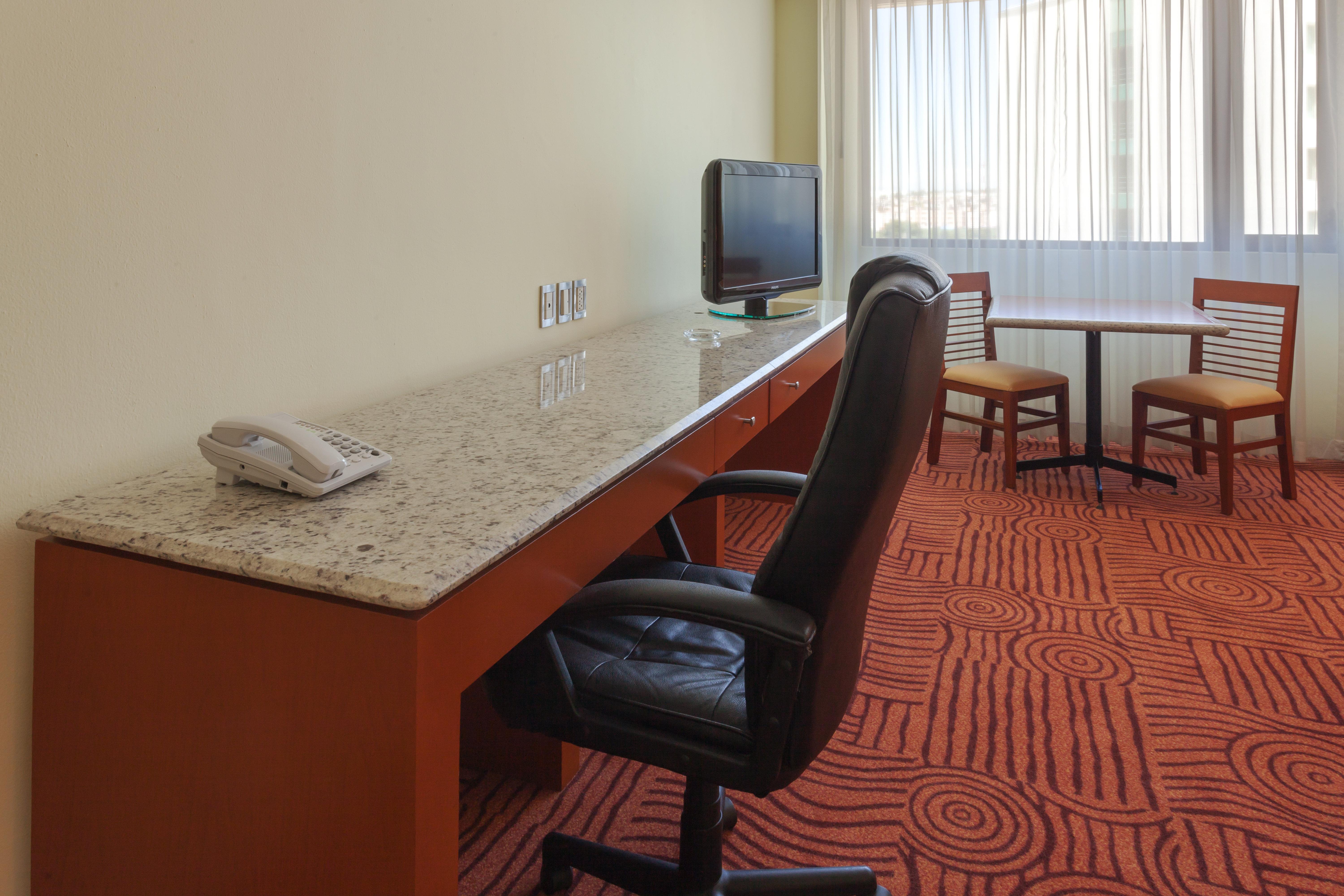 Holiday Inn Puebla Finsa By Ihg Екстериор снимка