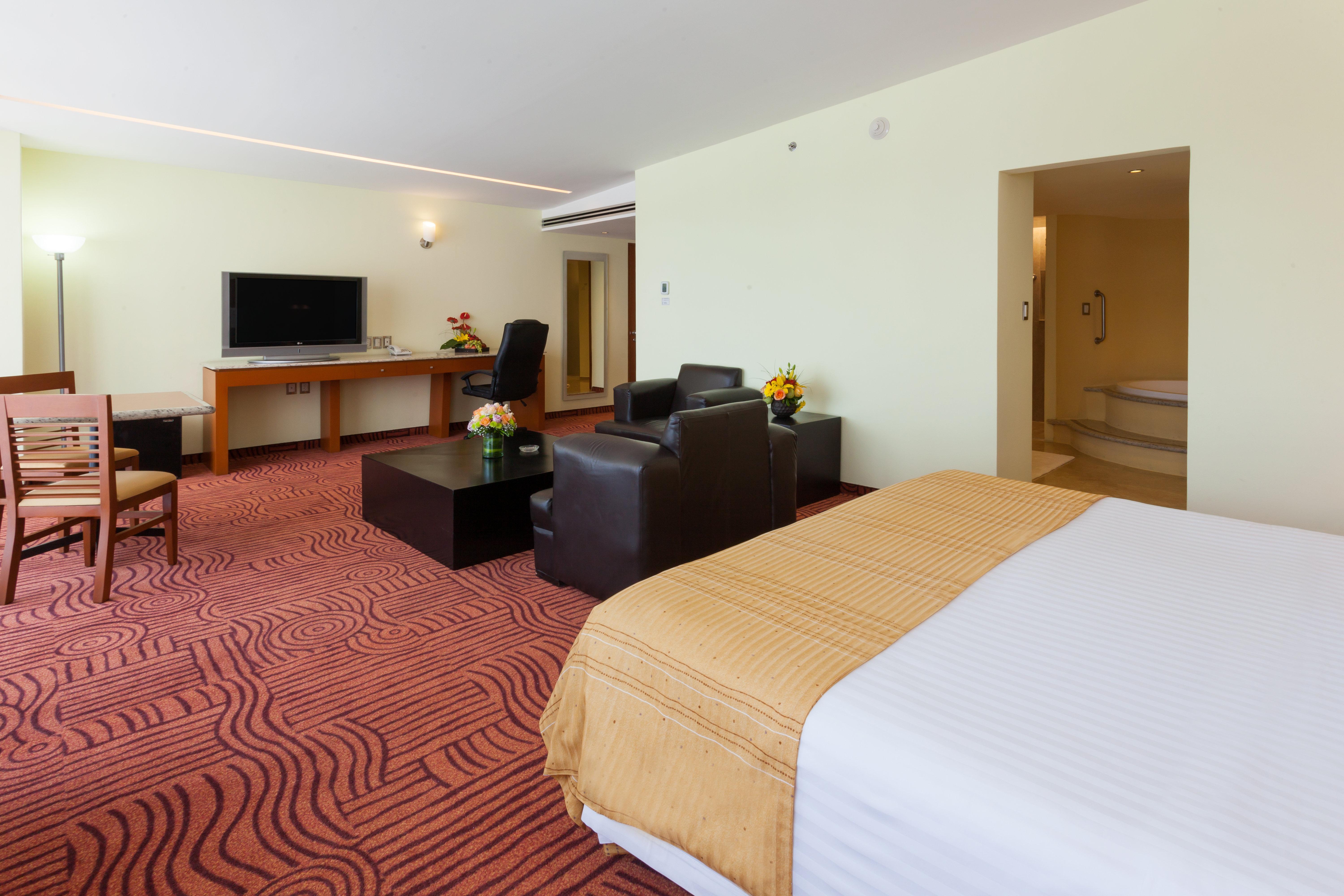 Holiday Inn Puebla Finsa By Ihg Екстериор снимка