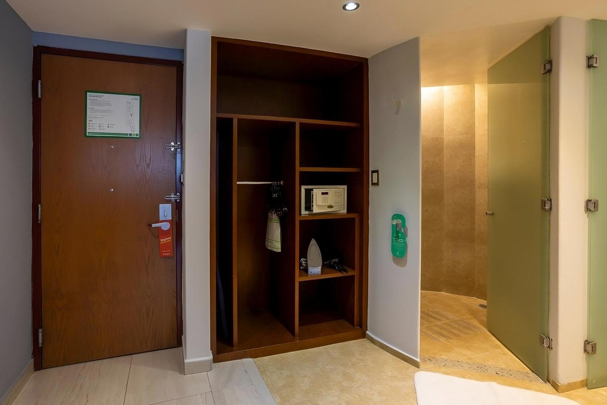 Holiday Inn Puebla Finsa By Ihg Екстериор снимка